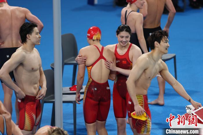 巴黎奥运中国队男女混合4×100米接力夺银，覃海