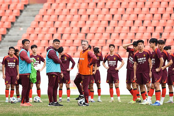 中国U19男足首战澳大利亚U19，争夺国际青年赛首