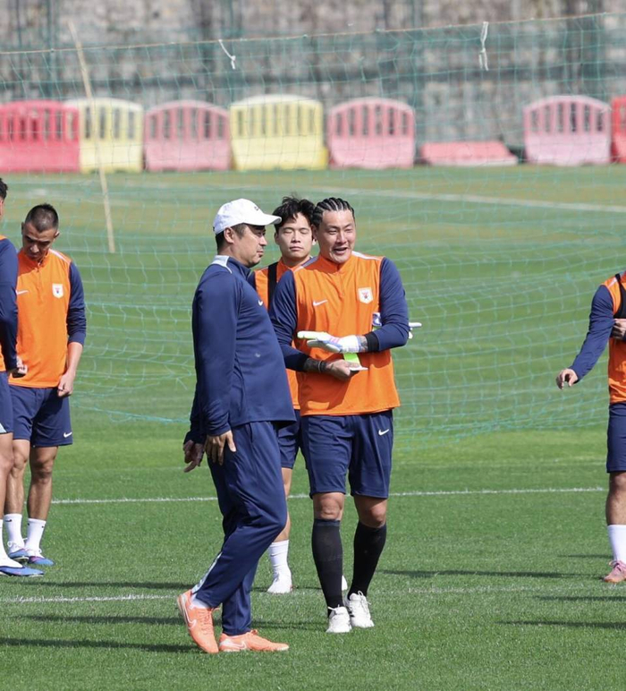 买乌郎复出成关键变数 外援缺席影响泰山队备战