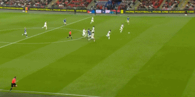 日本队1-0爆冷击败英格兰，亚洲足球强势崛起