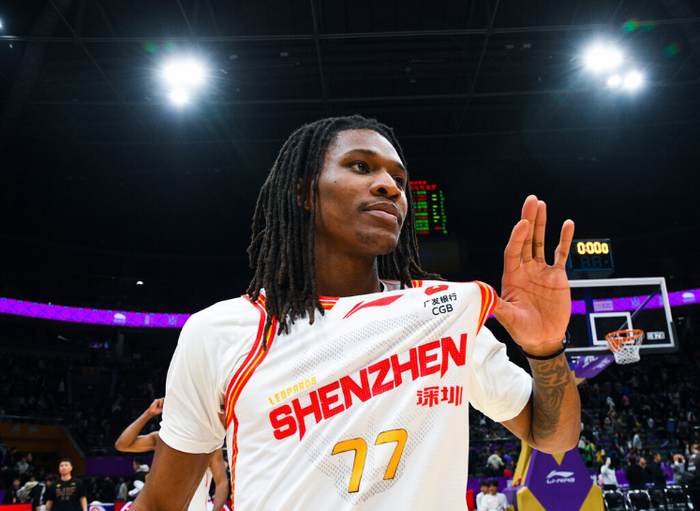 史密斯压哨绝杀助深圳客场险胜北控 提前锁定季